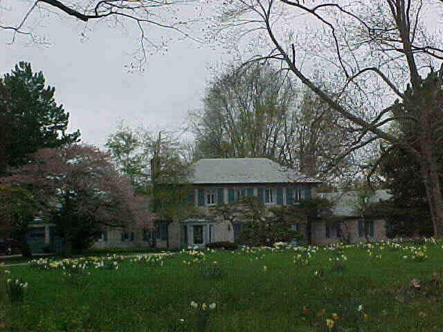 Building photograph for 352 CANAAN ROAD
